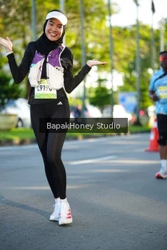 Runner Photo 1566847
