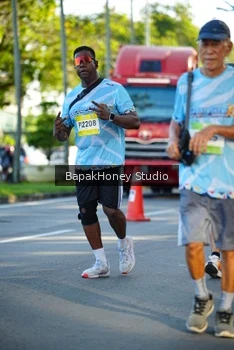 Runner Photo 1566851