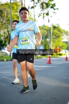 Runner Photo 1566876