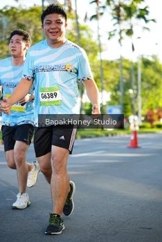 Runner Photo 1566880
