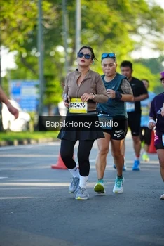 Runner Photo 1566883