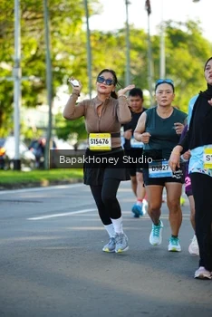 Runner Photo 1566889