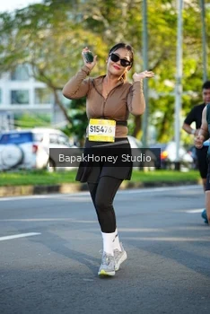 Runner Photo 1566897
