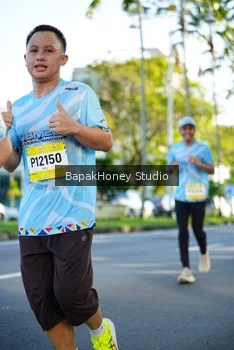Runner Photo 1566913