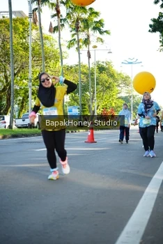 Runner Photo 1566936