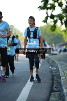 Runner Photo 1566968