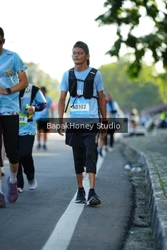 Runner Photo 1566970