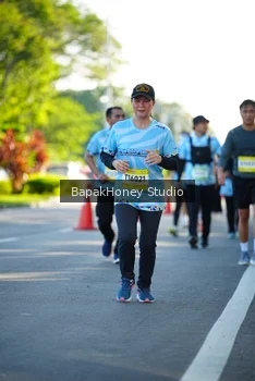 Runner Photo 1567057