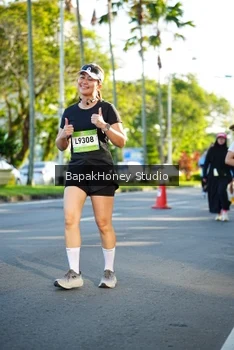 Runner Photo 1567153