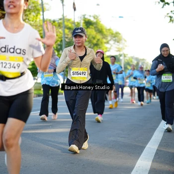 Runner Photo 1567163