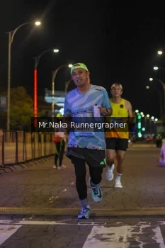 Runner Photo 1567191