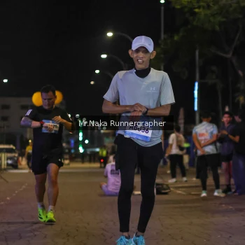 Runner Photo 1567248