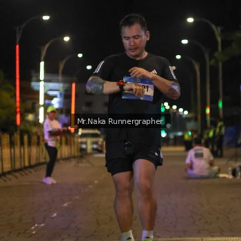 Runner Photo 1567252