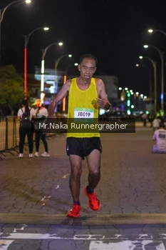 Runner Photo 1567300