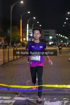 Runner Photo 1567345
