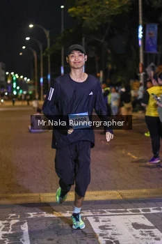 Runner Photo 1567387