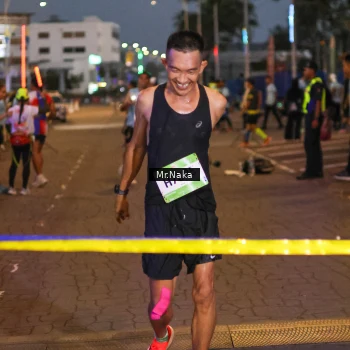 Runner Photo 1567618
