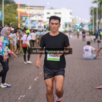 Runner Photo 1568113