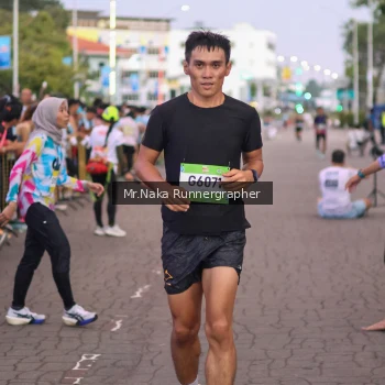 Runner Photo 1568115