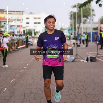Runner Photo 1568121
