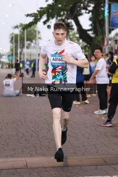 Runner Photo 1568138