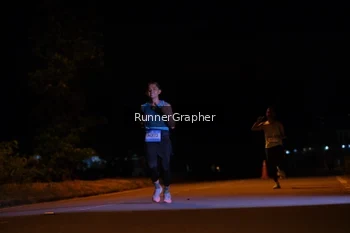 Runner Photo 1568218