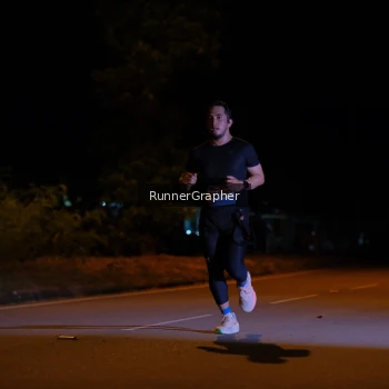 Runner Photo 1568247