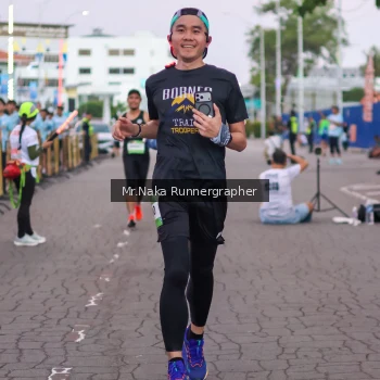 Runner Photo 1568273