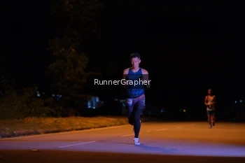 Runner Photo 1568477