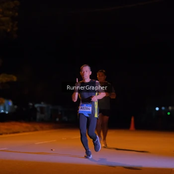 Runner Photo 1568503