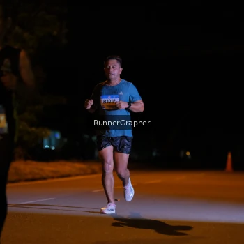 Runner Photo 1568512