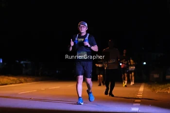 Runner Photo 1569085