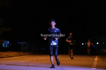 Runner Photo 1569567