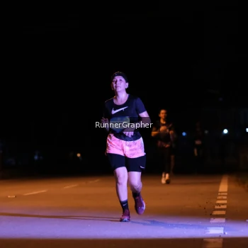 Runner Photo 1569644