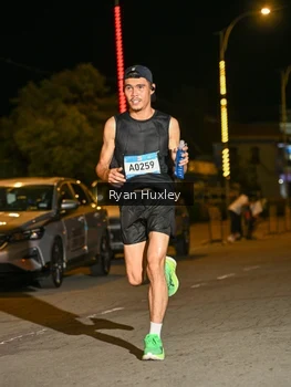 Runner Photo 1569690