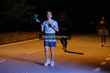 Runner Photo 1569715