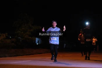 Runner Photo 1570035