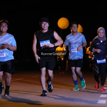 Runner Photo 1570601
