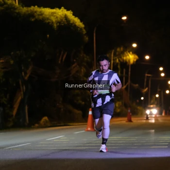 Runner Photo 1570887