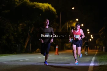 Runner Photo 1571013