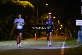 Runner Photo 1571090