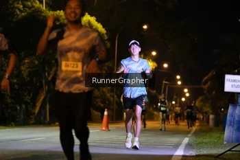 Runner Photo 1571231