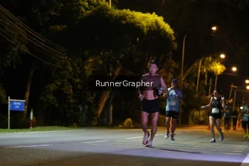 Runner Photo 1571233