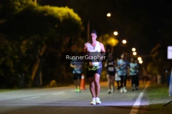 Runner Photo 1571274
