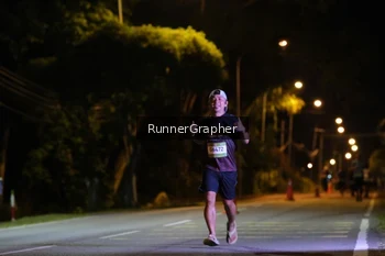 Runner Photo 1571346