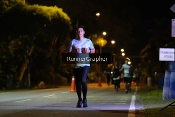 Runner Photo 1571364