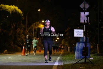 Runner Photo 1571439