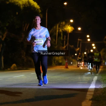 Runner Photo 1571524