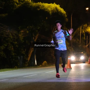 Runner Photo 1571527