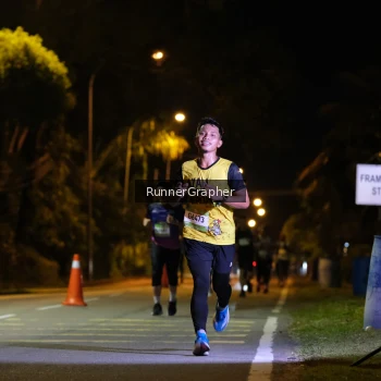 Runner Photo 1571531